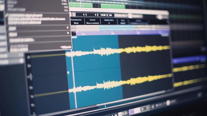 lab screen vocal editing session
